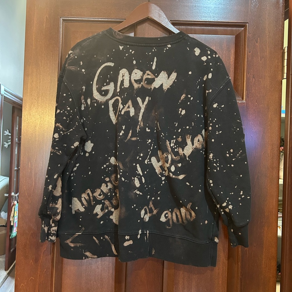 Bleach Dye Green Day Graphic Sweatshirt Terra & Sky 0X